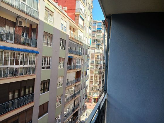 Foto 2 de Venta de piso en Santa María de Gracia de 3 habitaciones con balcón y ascensor