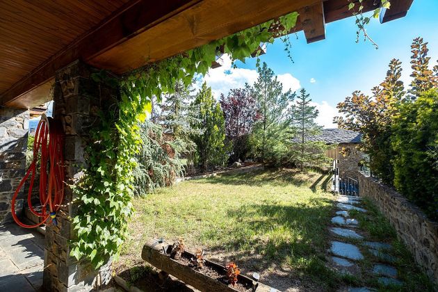 Foto 1 de Casa adossada en venda a Ger de 3 habitacions amb garatge i jardí