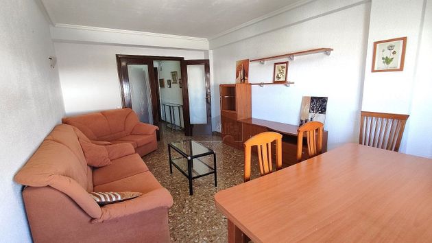 Foto 2 de Pis en venda a calle Del Tejar de 4 habitacions amb terrassa i garatge