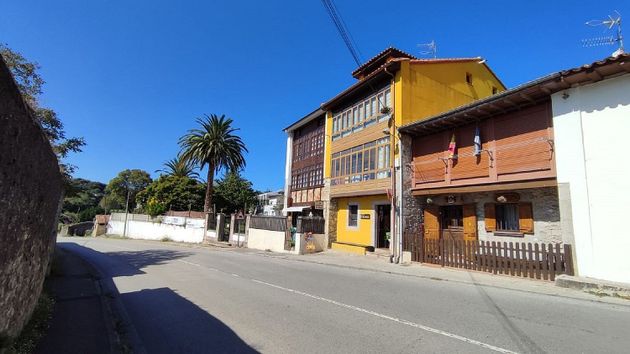 Foto 1 de Casa en venta en Celorio-Poó-Parres de 6 habitaciones con terraza y jardín