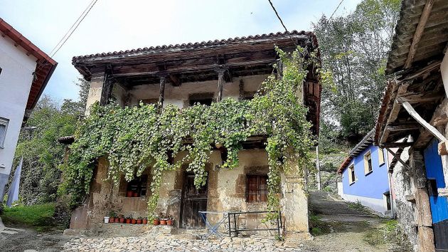 Foto 1 de Casa en venda a calle Vibaño de 2 habitacions amb terrassa i balcó
