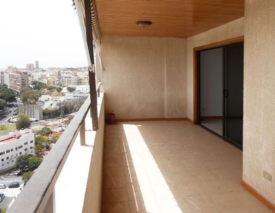 Foto 2 de Pis en venda a calle Elias Ramos González de 6 habitacions amb terrassa i garatge