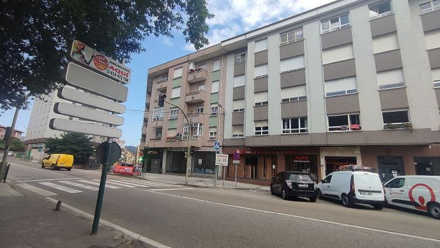 Foto 1 de Venta de piso en calle Flórez Estrada de 4 habitaciones con calefacción y ascensor