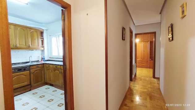 Foto 1 de Piso en venta en calle Cimadevilla de 3 habitaciones con calefacción y ascensor