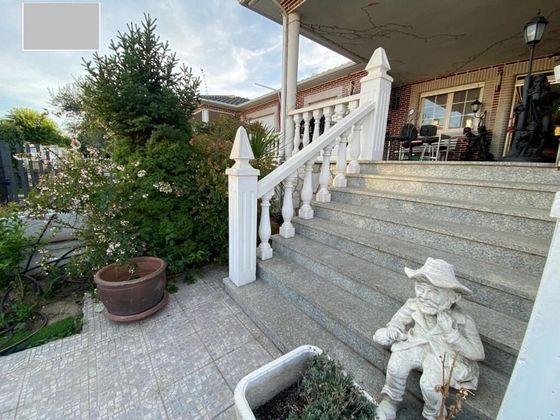 Foto 1 de Casa en venta en Cabrerizos de 4 habitaciones con terraza y garaje