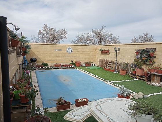 Foto 1 de Venta de casa en Torrecastillo de 3 habitaciones con piscina y garaje