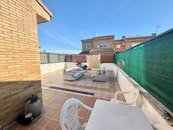 Foto 2 de Casa en venda a Las Lomas de 3 habitacions amb terrassa i piscina