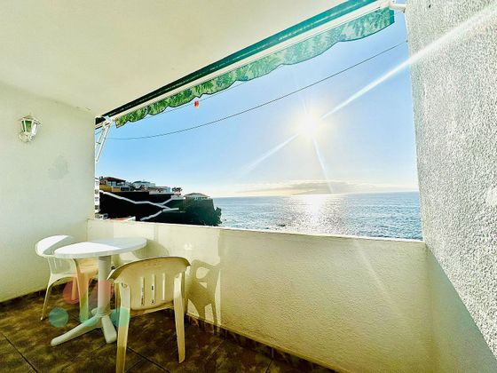 Foto 1 de Piso en alquiler en Puerto de Santiago de 1 habitación con terraza y piscina