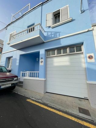 Foto 2 de Casa en venda a Santa Cruz de la Palma de 5 habitacions amb terrassa i garatge