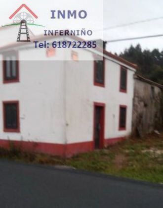 Foto 1 de Venta de casa en Sedes - Pedroso - Doso de 1 habitación y 80 m²