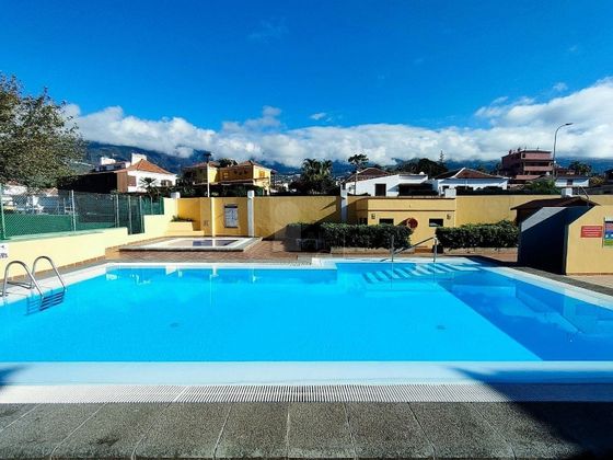 Foto 1 de Piso en venta en calle Robles de 1 habitación con terraza y piscina