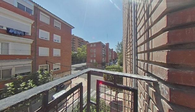 Foto 2 de Pis en venda a calle Joaquín Rodrigo de 3 habitacions amb terrassa