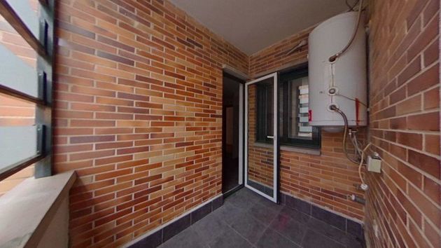 Foto 2 de Piso en venta en calle De Vital Aza de 2 habitaciones con garaje y aire acondicionado