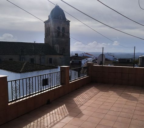 Foto 1 de Venta de piso en Jerez de los Caballeros de 3 habitaciones con terraza y balcón