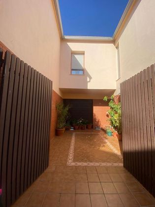 Foto 2 de Casa en venta en Zafra de 4 habitaciones con terraza y garaje