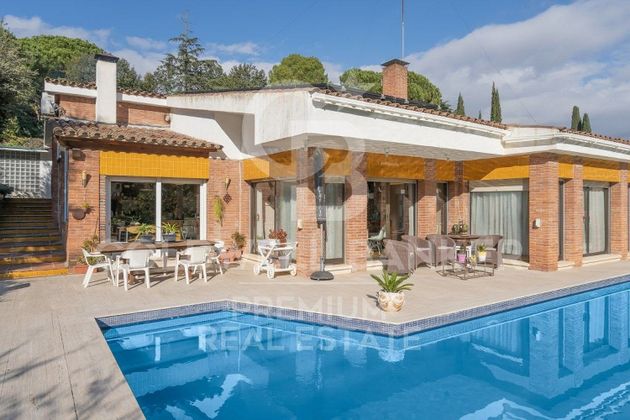 Foto 1 de Casa adossada en venda a Bellaterra de 3 habitacions amb terrassa i piscina
