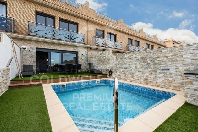 Foto 2 de Casa en venda a Sant Quirze Parc- Vallsuau - Castellet de 4 habitacions amb terrassa i piscina