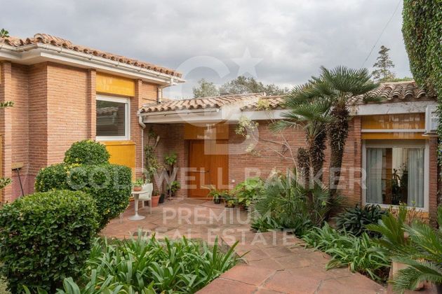 Foto 1 de Casa adosada en venta en Bellaterra de 4 habitaciones con piscina y garaje