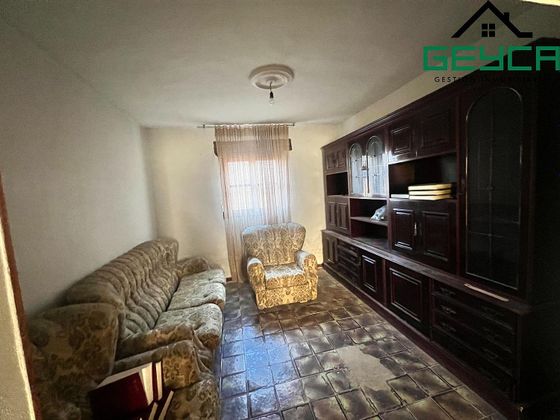 Foto 2 de Venta de casa en Villalba de Duero de 4 habitaciones con garaje y jardín