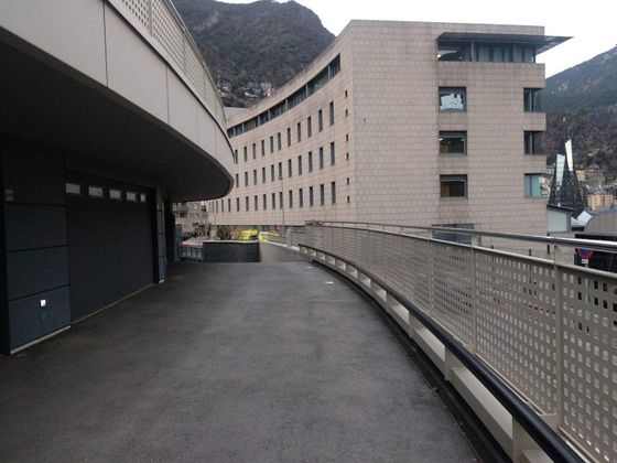 Foto 2 de Àtic en lloguer a Andorra la Vella de 3 habitacions amb garatge i calefacció