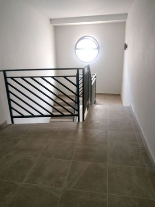 Foto 1 de Pis en venda a Barrios (Los) de 4 habitacions amb balcó