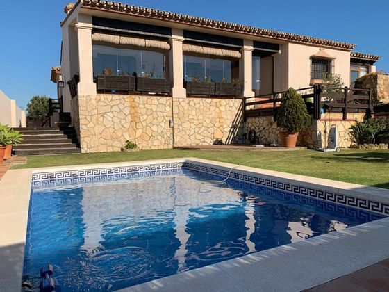 Foto 1 de Casa en venda a calle Los Geranios de 5 habitacions amb terrassa i piscina