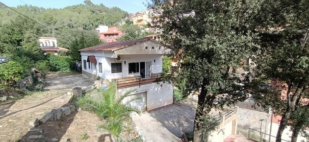 Foto 1 de Venta de chalet en Corbera de Llobregat de 3 habitaciones con terraza y jardín