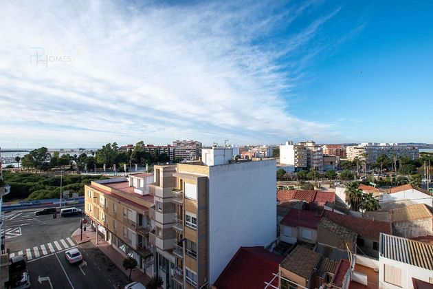 Foto 1 de Ático en venta en calle Villa Madrid de 2 habitaciones con terraza y balcón