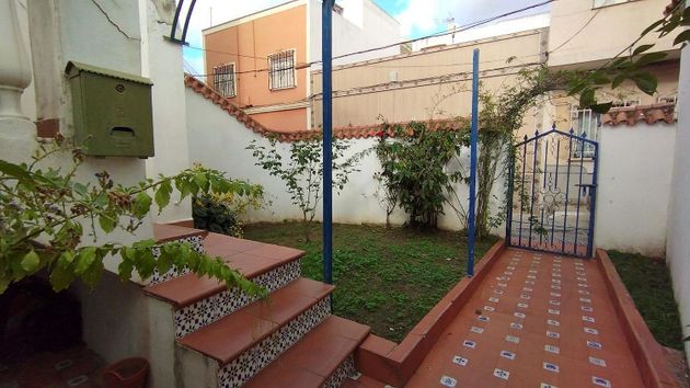 Foto 1 de Xalet en venda a Bajadilla - Fuente Nueva de 6 habitacions amb terrassa