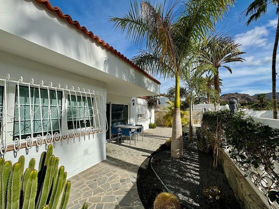Foto 2 de Casa en venda a avenida Las Palmeras de 3 habitacions amb terrassa i piscina