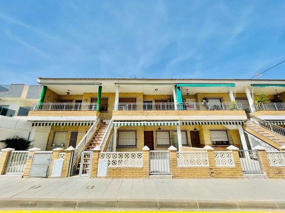 Foto 2 de Casa en venda a calle Los Navegantes de 3 habitacions amb terrassa i balcó