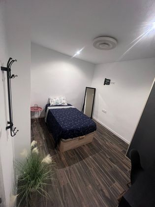 Foto 2 de Venta de piso en Campoamor de 3 habitaciones con terraza y aire acondicionado