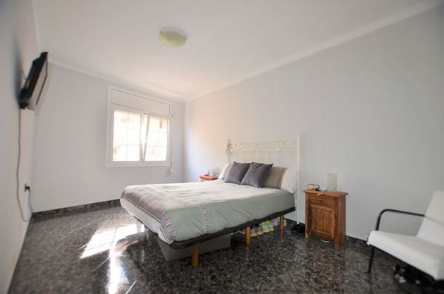 Foto 2 de Pis en venda a Montgat de 3 habitacions amb balcó i aire acondicionat