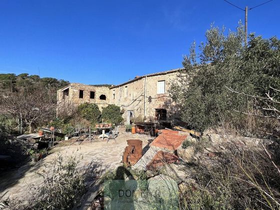 Foto 2 de Casa rural en venda a Castell d'Aro de 5 habitacions amb terrassa i jardí