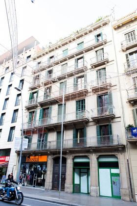 Foto 1 de Pis en venda a El Raval de 6 habitacions amb balcó i aire acondicionat