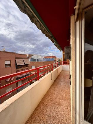 Foto 1 de Pis en venda a Carrús Est - Camí dels Magros de 3 habitacions amb terrassa i balcó