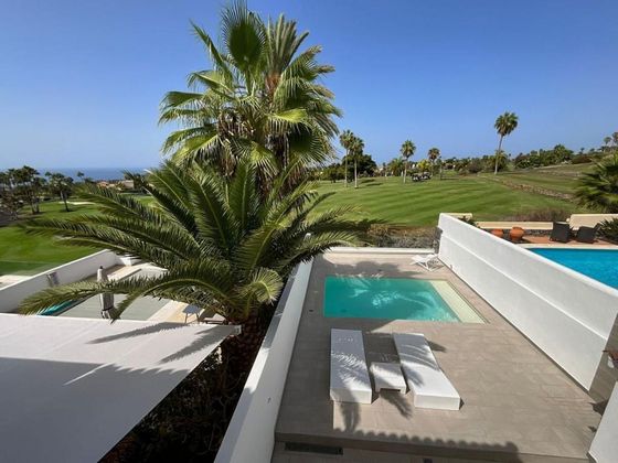 Foto 1 de Casa en venta en calle Valencia de 3 habitaciones con terraza y piscina