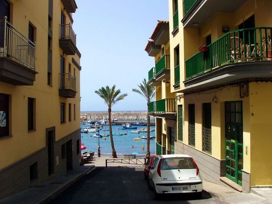 Foto 2 de Venta de piso en calle Isla de Lanzarote de 3 habitaciones con terraza y balcón