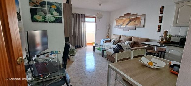 Foto 1 de Piso en venta en calle Amantillo de 2 habitaciones con terraza y garaje