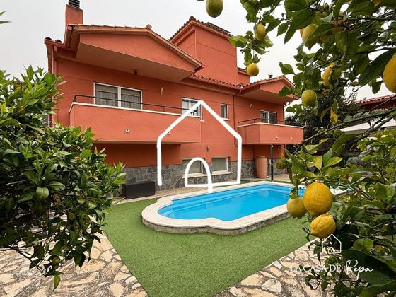 Foto 1 de Xalet en venda a Masquefa de 6 habitacions amb terrassa i piscina