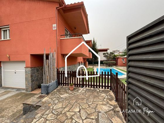 Foto 2 de Venta de chalet en Masquefa de 6 habitaciones con terraza y piscina