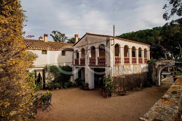 Foto 1 de Venta de casa rural en Arenys de Munt de 12 habitaciones con terraza y piscina