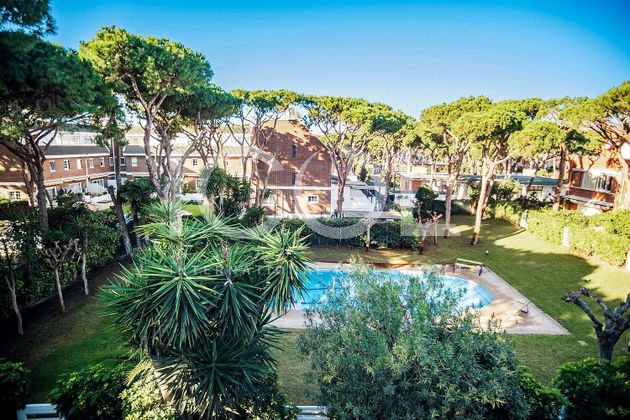 Foto 2 de Casa en venda a Gavà Mar de 4 habitacions amb terrassa i piscina