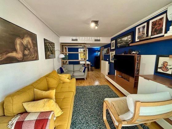 Foto 1 de Piso en venta en Riba-roja de Túria de 4 habitaciones con terraza y piscina