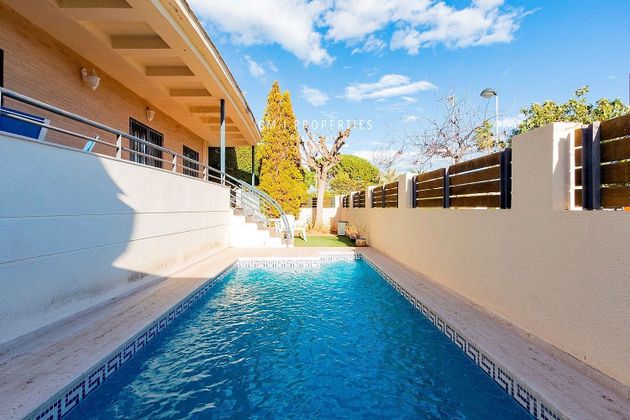 Foto 1 de Casa en lloguer a Els Terrers de 5 habitacions amb terrassa i piscina