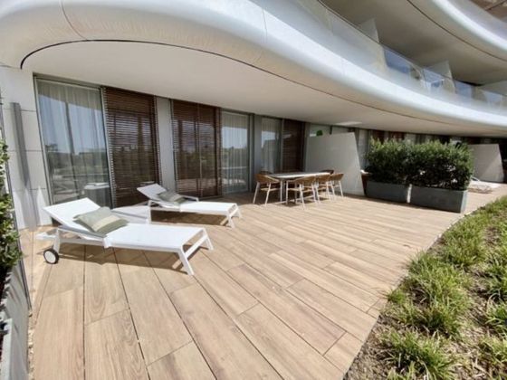 Foto 1 de Alquiler de piso en Estepona Oeste - Valle Romano - Bahía Dorada de 3 habitaciones con terraza y piscina