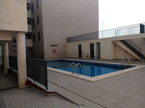 Foto 2 de Venta de piso en Catarroja de 3 habitaciones con terraza y piscina