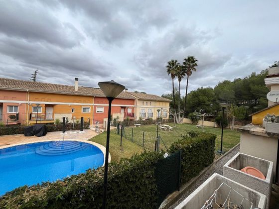 Foto 2 de Piso en alquiler en El Bosque de 3 habitaciones con terraza y piscina