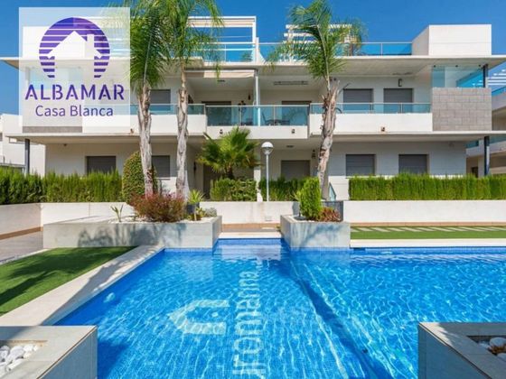 Foto 1 de Pis en venda a avenida De Almería de 2 habitacions amb terrassa i piscina