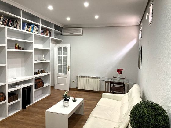 Foto 2 de Alquiler de piso en Ibiza de 2 habitaciones con muebles y aire acondicionado